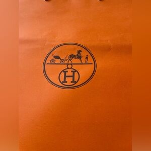Hermes extra large bag looks good